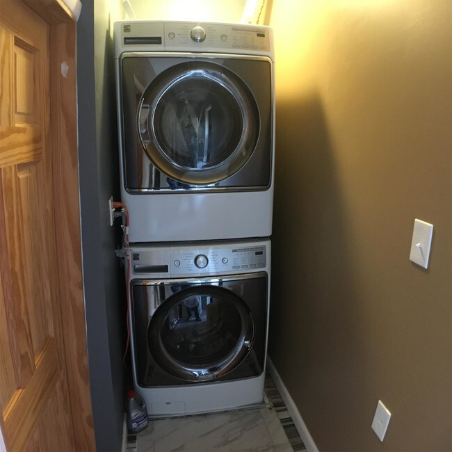 Building Photo - 5237 Butler St