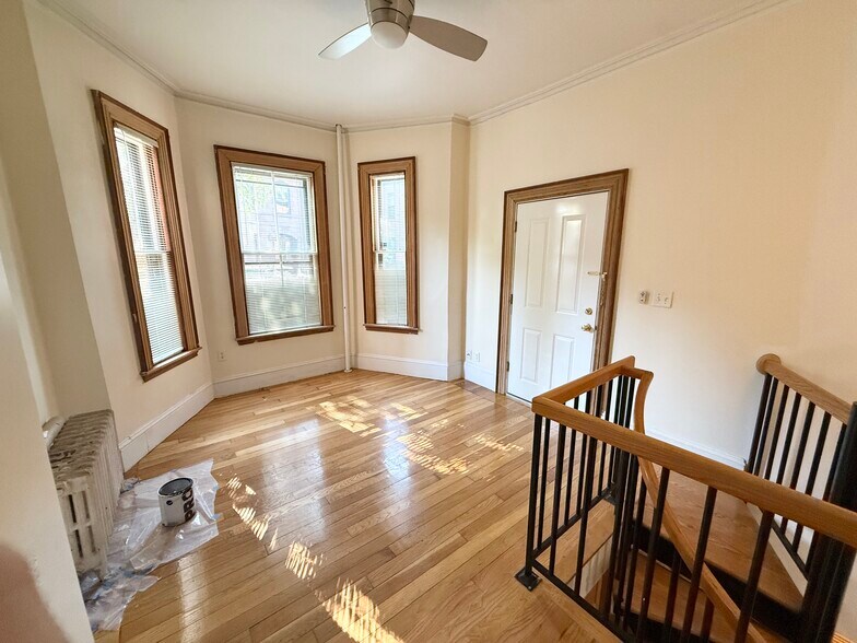 Primary Photo - 12 Wigglesworth St