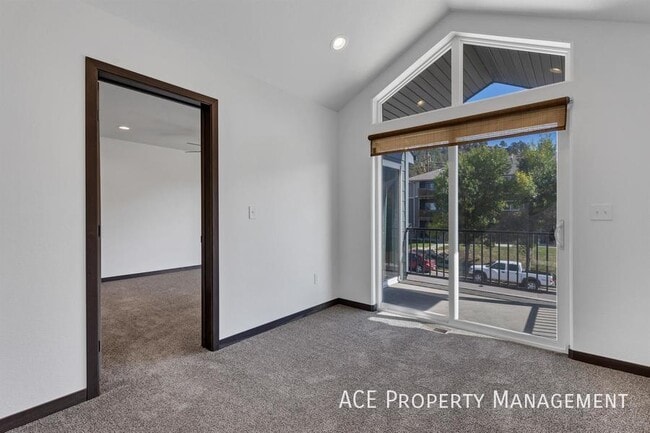 Building Photo - 1740 Harmony Heights Ln