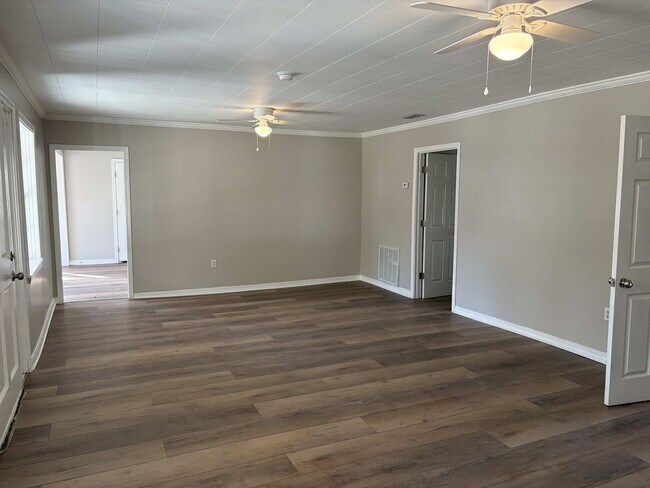 Building Photo - 2109 8th St