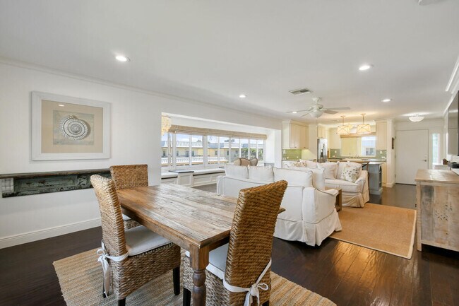 Building Photo - 325 S Beach Rd