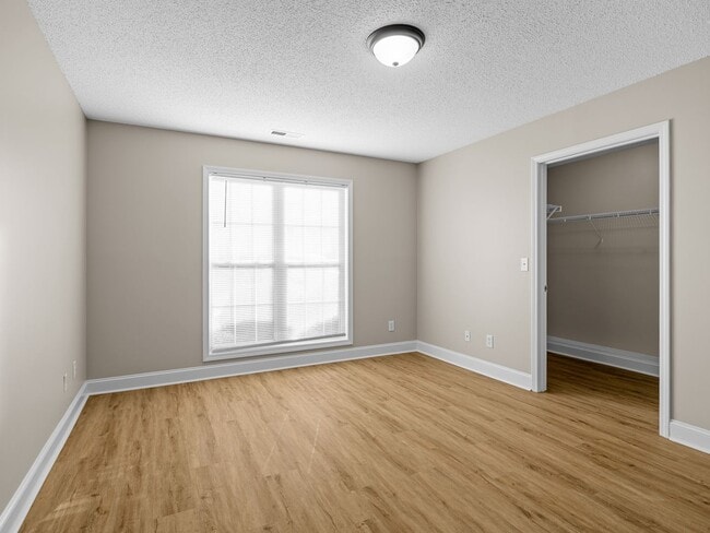 Building Photo - Newly Renovated 2BR, 2 BA Townhome in Greer SC