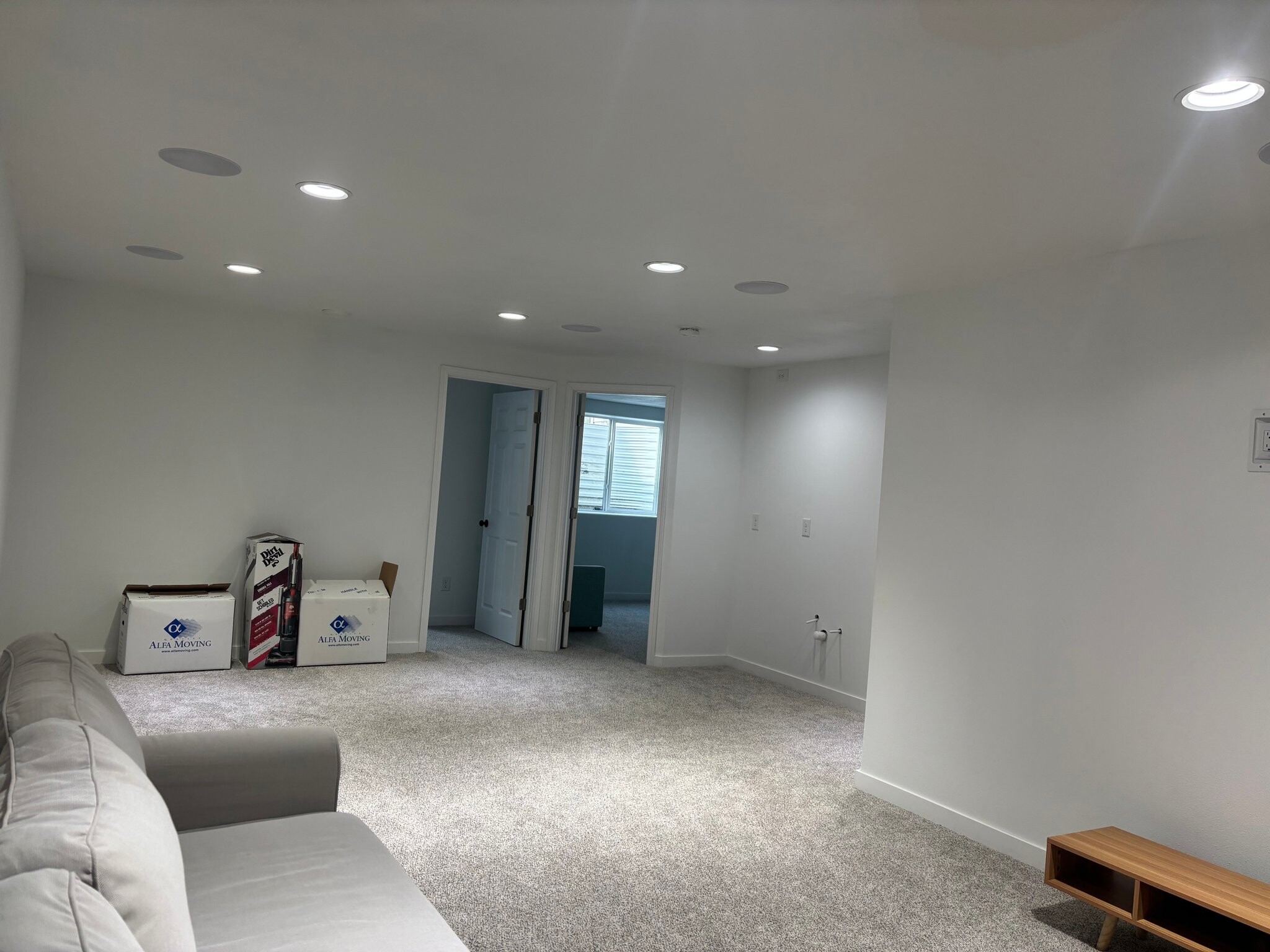 Building Photo - 3034 Ridge Dr