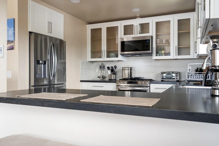 Building Photo - 301 Crocus Ct