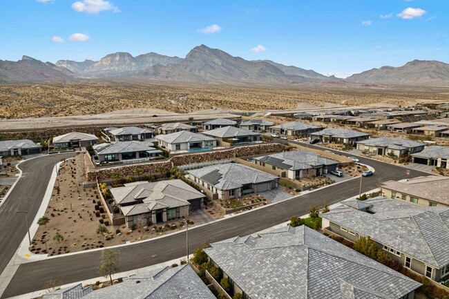 Building Photo - Modern Elegance in Scots Pine – 5-Bedroom Luxury Residence in West Summerlin