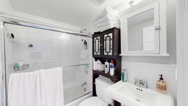 Building Photo - 143 W Canton St