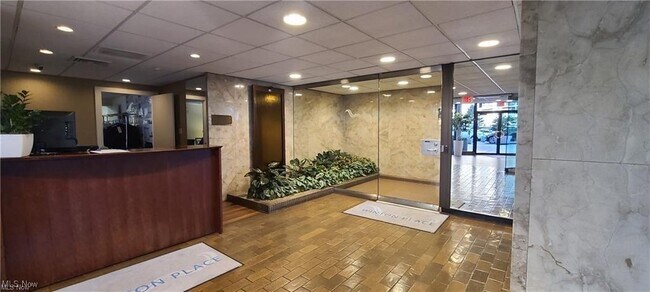 Building Photo - 12700 Lake Rd