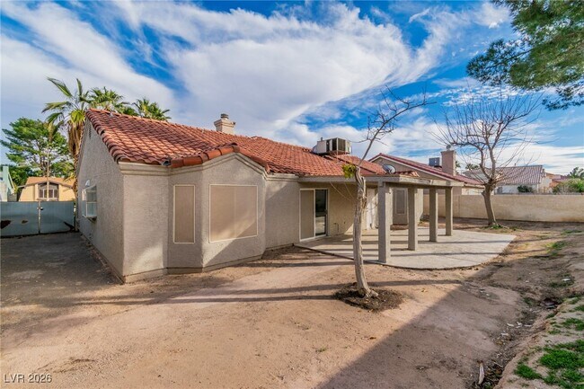 Building Photo - 3975 Duneville St