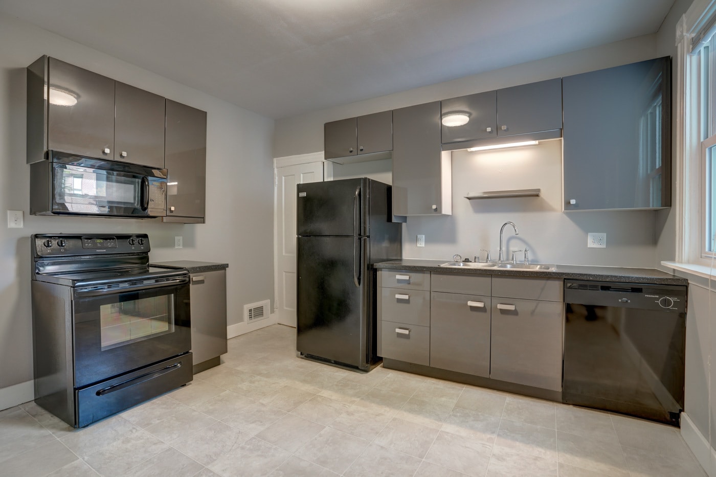 Building Photo - 538 W Wilson St