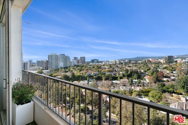 Building Photo - 10501 Wilshire Blvd