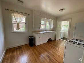 Building Photo - Cozy 3-Bed, 2-Bath Home Downtown Flagstaff