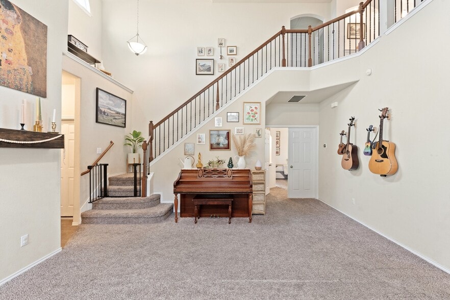Building Photo - 5516 Pinery Dr