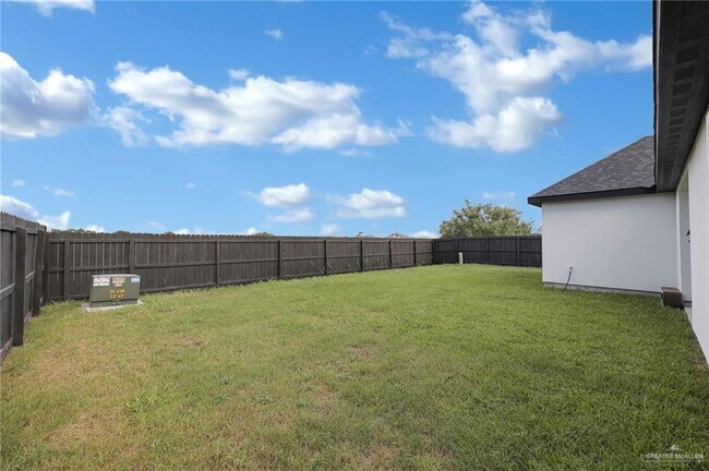 Building Photo - 4610 Vikings Dr