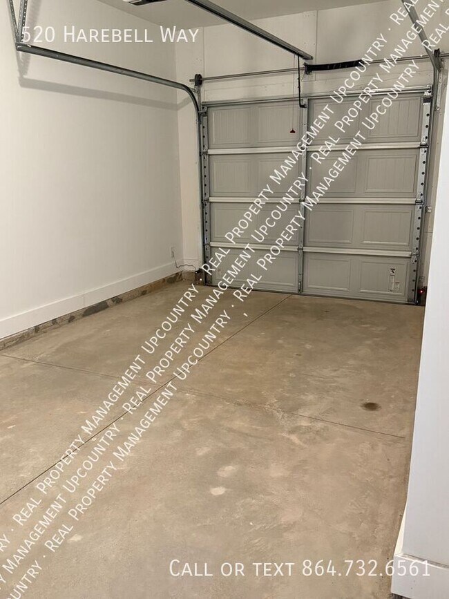 Building Photo - 520 Harebell Wy