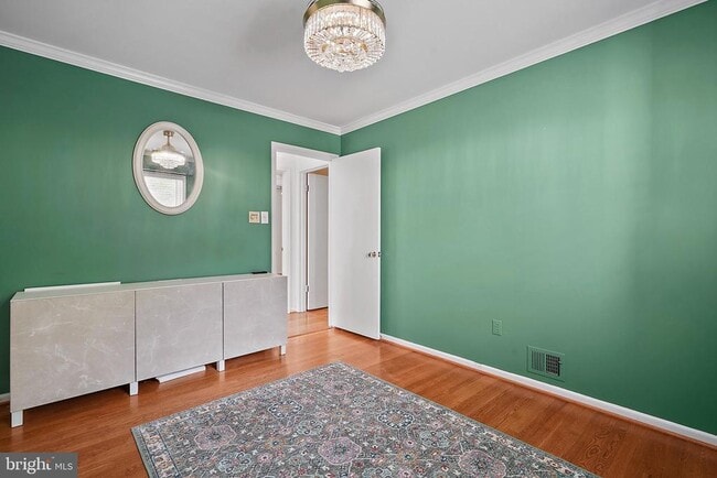 Building Photo - 9123 Cherrytree Dr