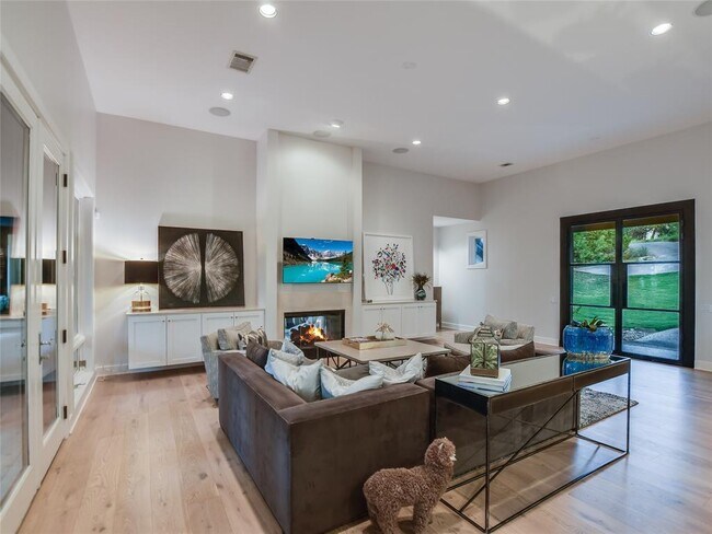 Building Photo - 4704 Monte Carmelo Pl