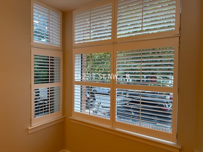 Building Photo - 1423 T St NW