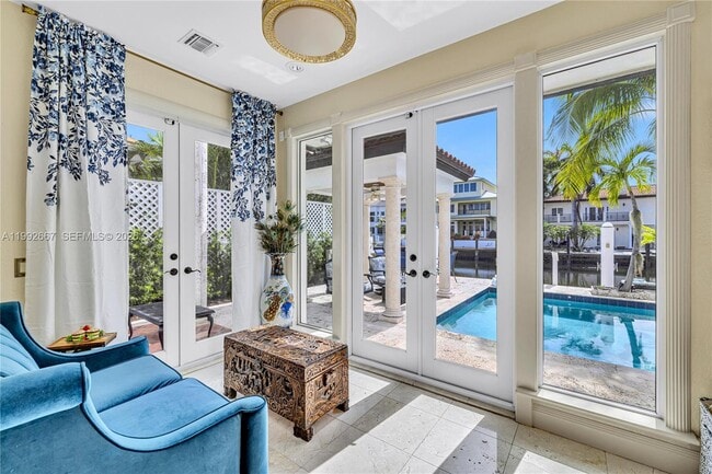 Building Photo - 625 Poinciana Dr