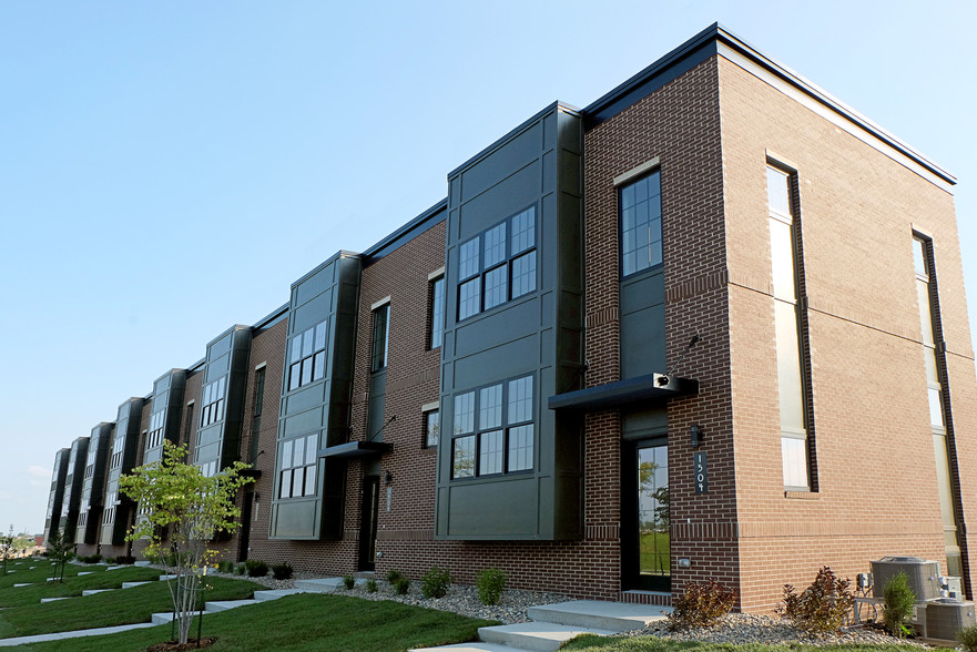 Building Photo - The District Brownstones