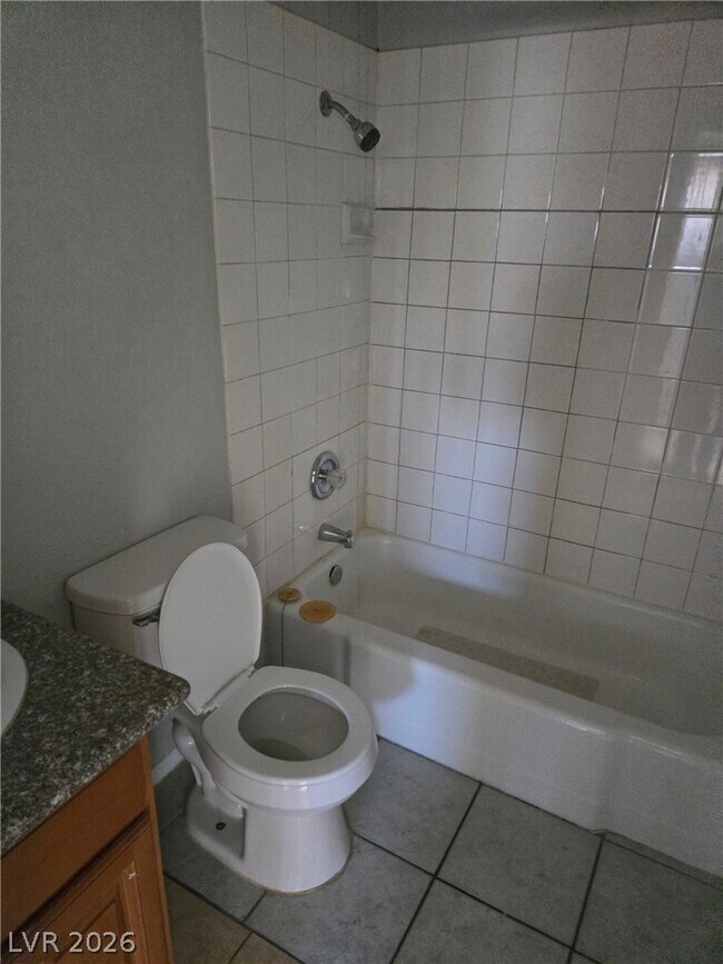 Building Photo - 3853 Soda Springs Dr