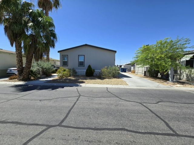 Building Photo - 6105 E Sahara Ave