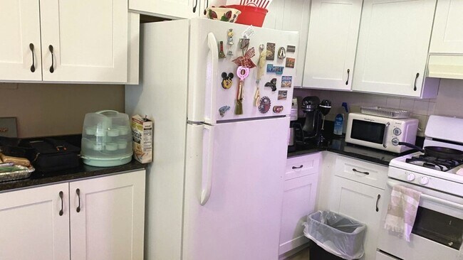 Building Photo - 322 Inverrary Ln