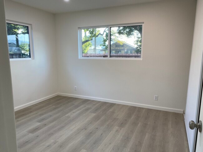 Building Photo - 3461 Perlita Ave