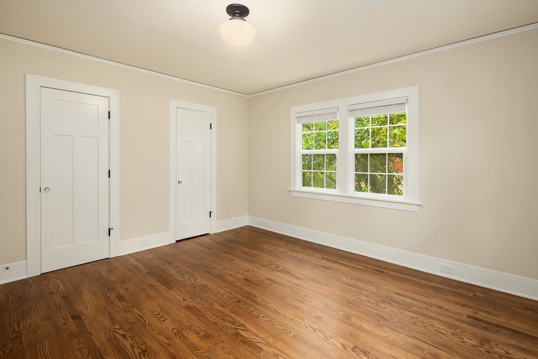 Building Photo - 10425 Des Moines Memorial Dr S