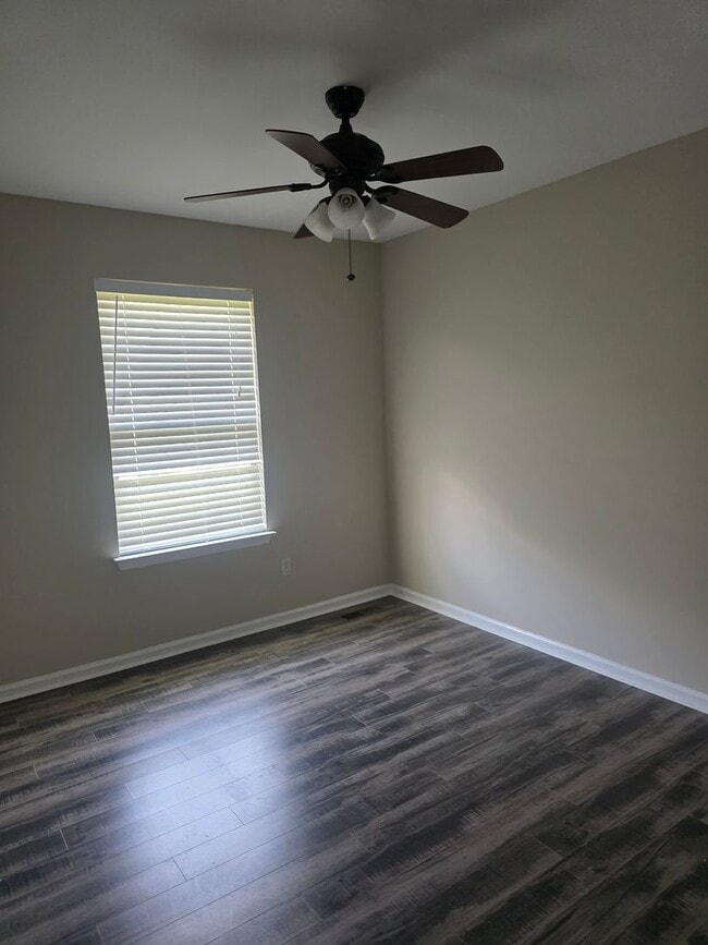 Building Photo - Blairville Court