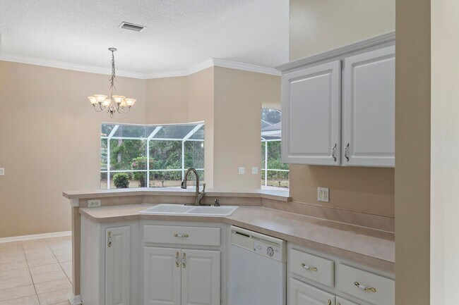 Building Photo - 40 Riddle Dr