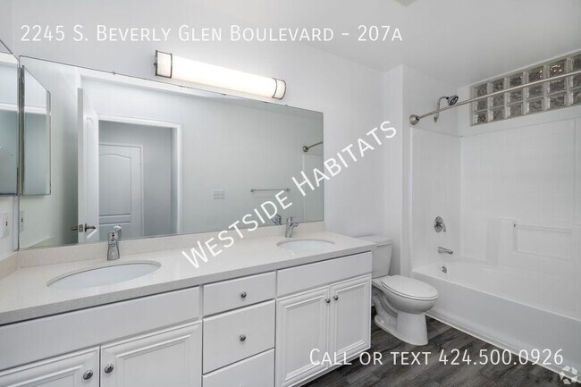 Building Photo - 2245 S Beverly Glen Blvd