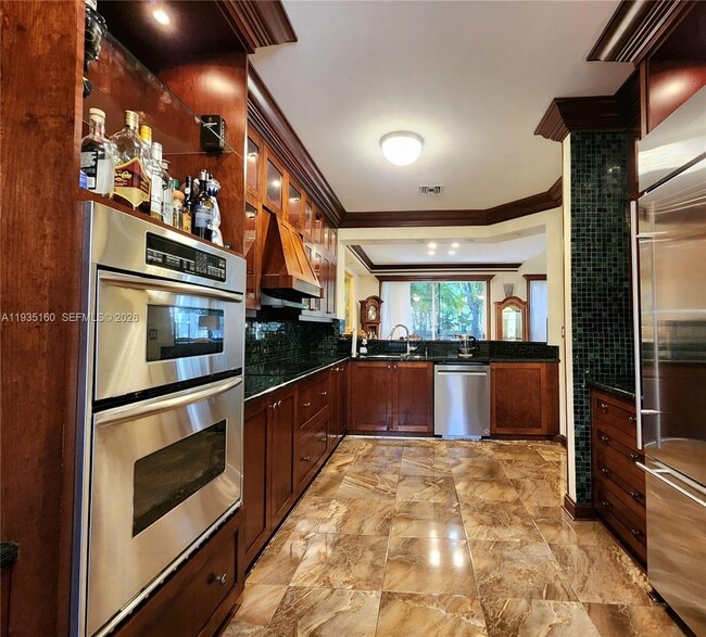 Building Photo - 21028 NE 34th Ct