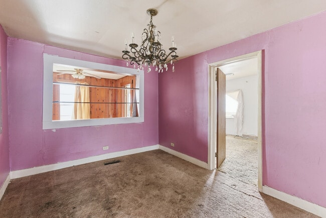 Building Photo - 502 64th St