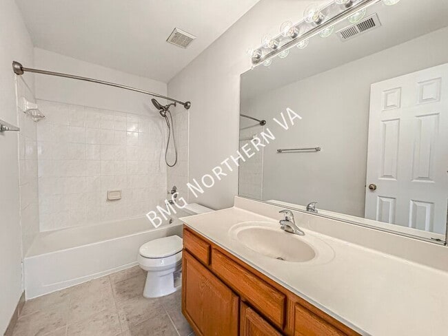 Building Photo - 4647 Flatlick Branch Dr