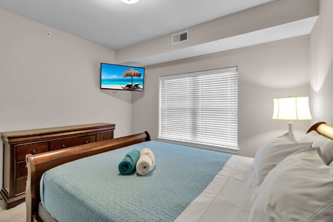 Building Photo - Furnished 2-Bedroom, 2-Bath Apartment near UB North