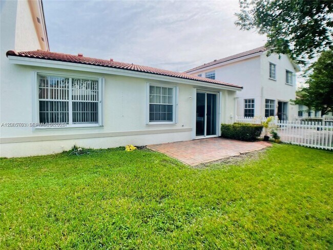 Building Photo - 2624 SW 188th Ave