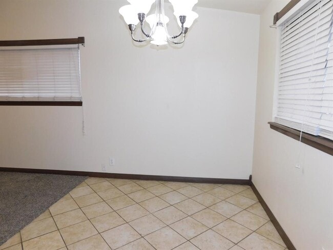 Building Photo - 4813 Woodview Dr