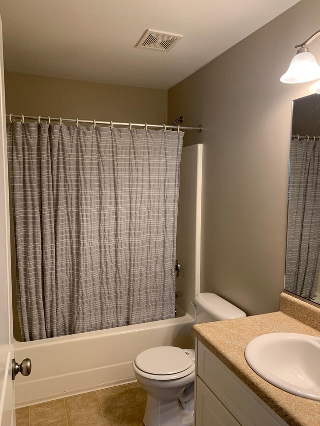 Building Photo - 5140 Wells Dr