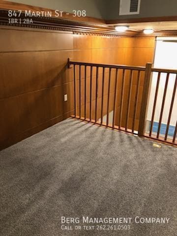 Building Photo - 847 Martin St