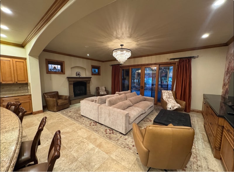 Building Photo - 61725 Broken Top Dr