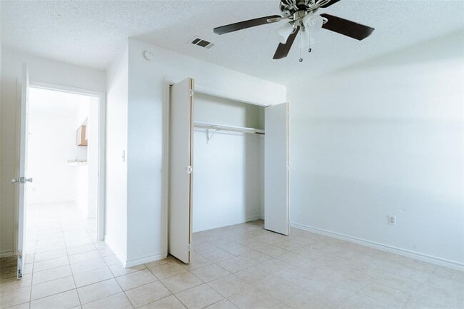 Building Photo - 23393 Nameless Rd