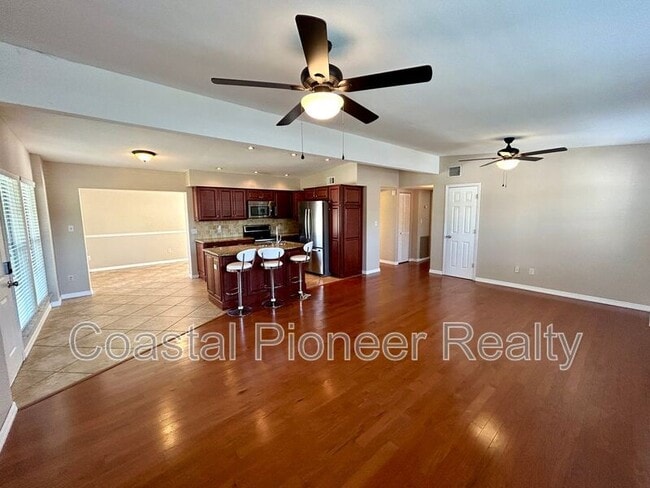 Building Photo - 4106 W San Rafael St
