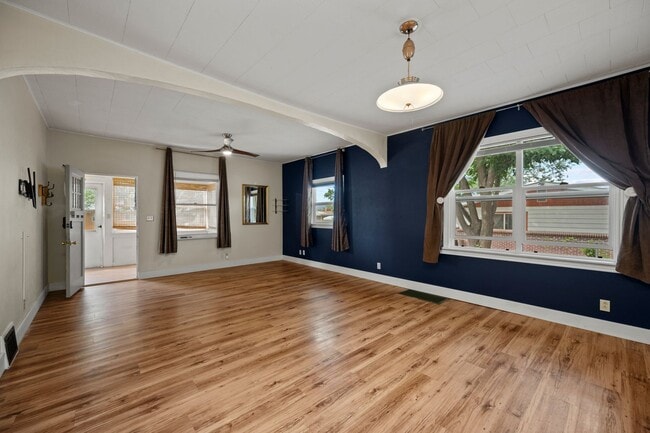 Building Photo - 2858 Bunting Ave