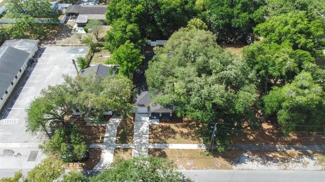 Building Photo - 1505 E North Bay St