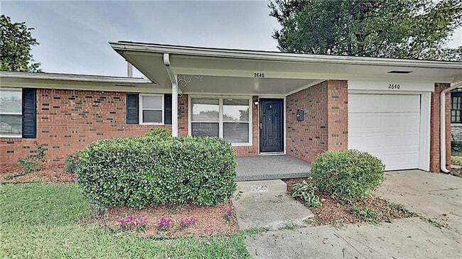 Building Photo - 2640 Manchester Dr
