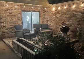 Building Photo - 3720 Independence Ave S