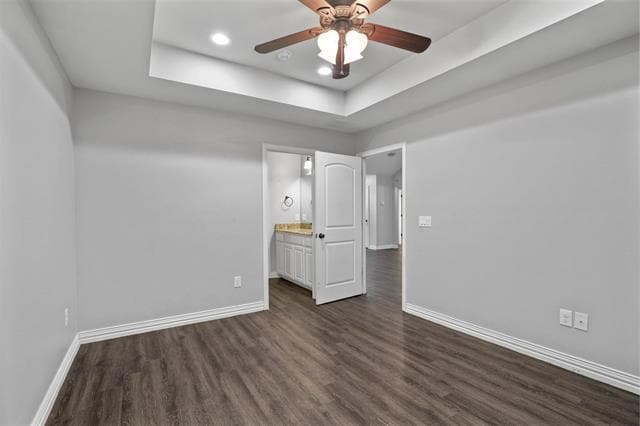 Building Photo - 401 Maple Row