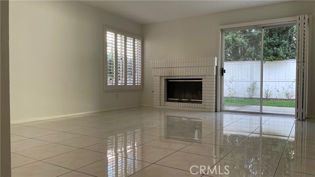 Building Photo - 19 Lorenzo