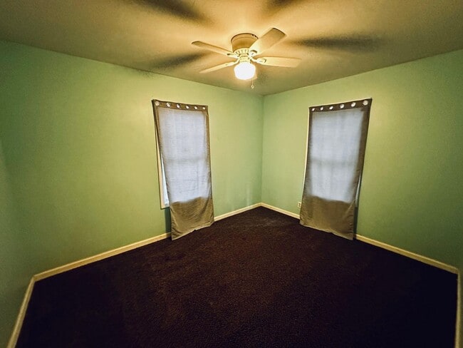 Building Photo - A Great 2 bed/1 bath Home in Pine White Hall!