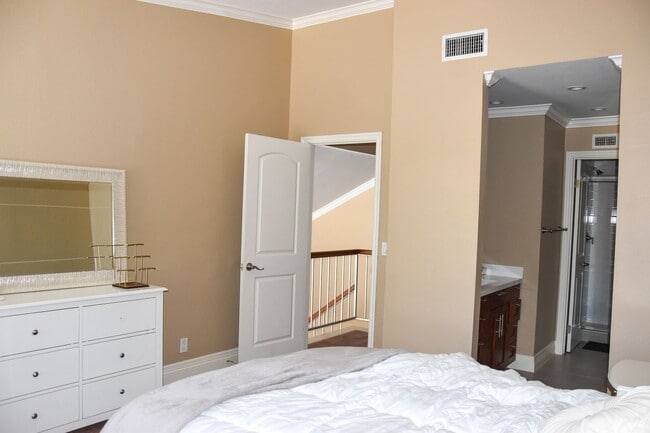 Building Photo - Steps to Chapman University